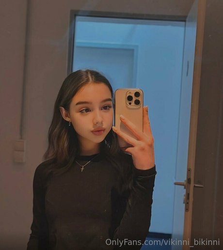 Naakte gelekte OnlyFans-foto van Vikinnibikinni