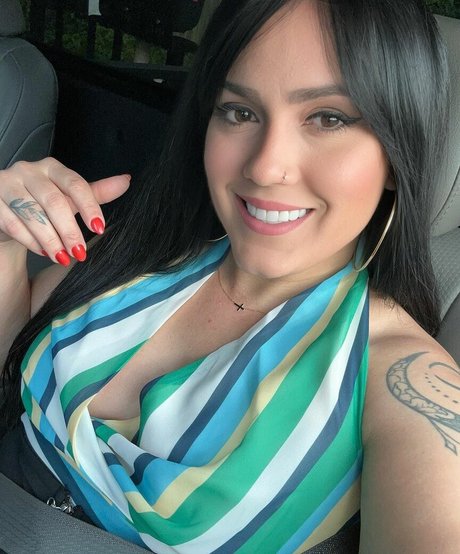 Naakte gelekte OnlyFans-foto van Franche Tamil