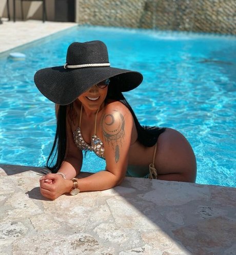 Naakte gelekte OnlyFans-foto van Franche Tamil