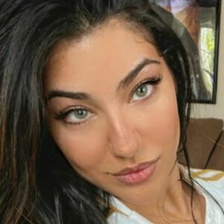 Naakte gelekte OnlyFans-foto van Gattimonica