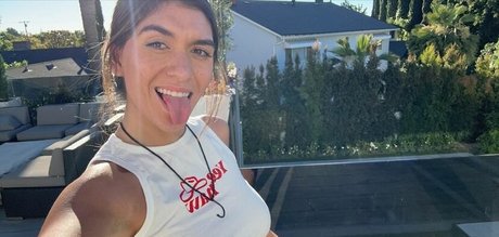 Naakte gelekte OnlyFans-foto van Aubry Babcock