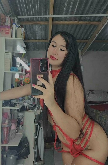 Naakte gelekte OnlyFans-foto van Dulcepriinces