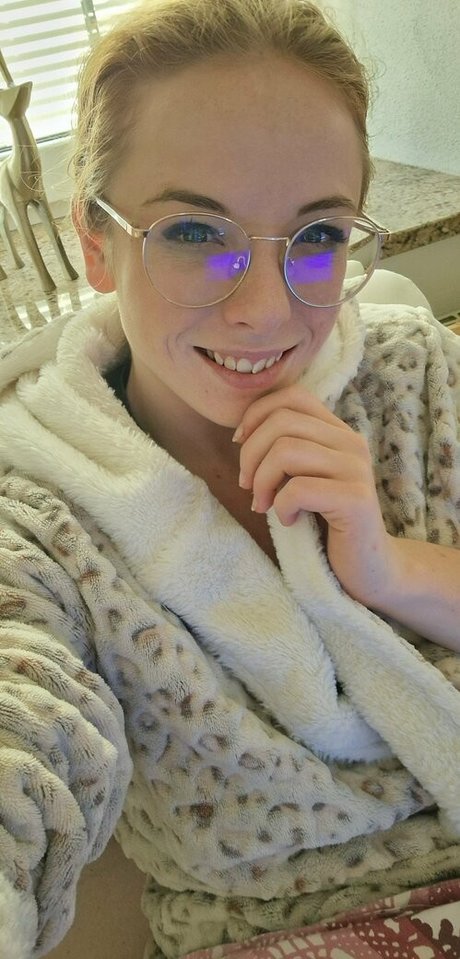 Naakte gelekte OnlyFans-foto van Miaganzprivat