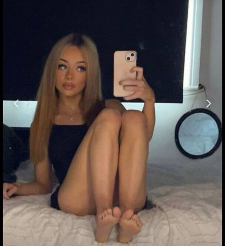 Naakte gelekte OnlyFans-foto van Anna Jxhnsxn