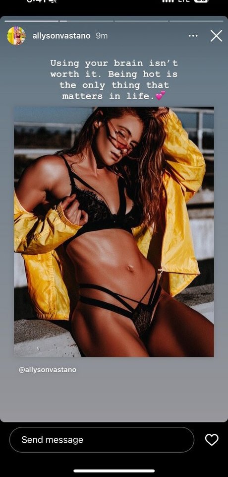 Naakte gelekte OnlyFans-foto van Allyson Vastano