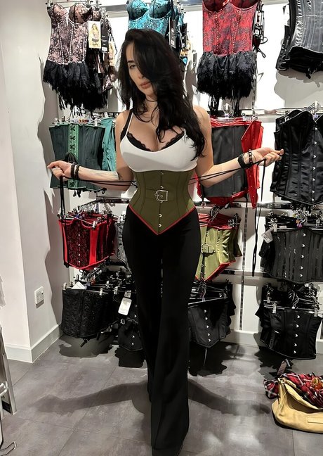 Naakte gelekte OnlyFans-foto van Reede Fox