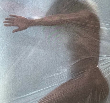 Naakte gelekte OnlyFans-foto van Hafiia Mira