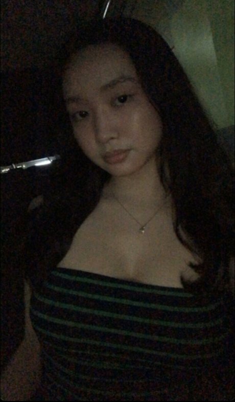 Naakte gelekte OnlyFans-foto van Keri Ocampo