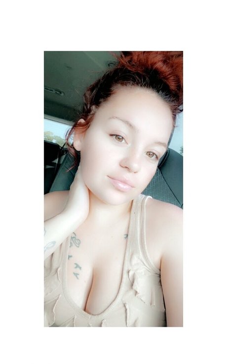 Naakte gelekte OnlyFans-foto van Therealmissdaisy