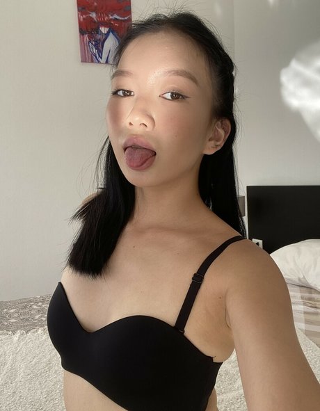 Naakte gelekte OnlyFans-foto van Lilkrisxo