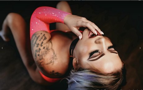 Naakte gelekte OnlyFans-foto van Marcy Nicole Smith