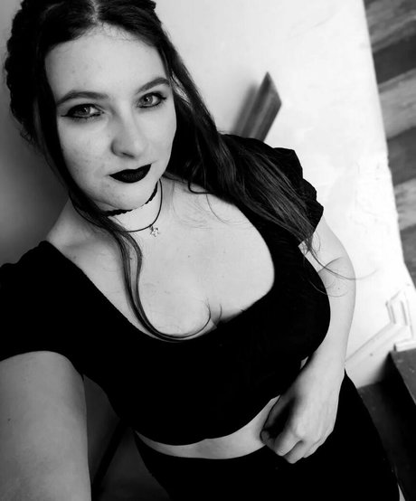 Naakte gelekte OnlyFans-foto van Esp4him