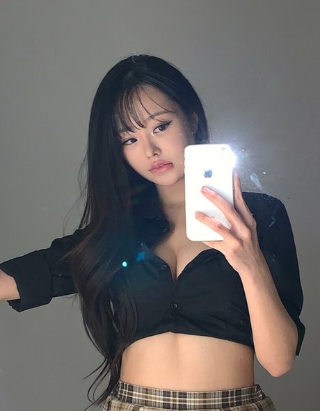 Chloe Amelie Kim