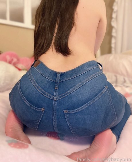 Naakte gelekte OnlyFans-foto van Shybabybun