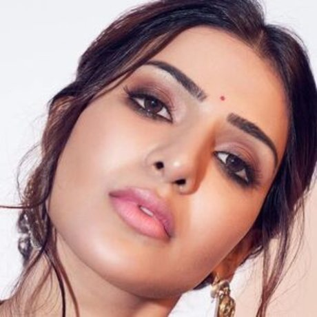 Naakte gelekte OnlyFans-foto van Samantha Ruth Prabhu