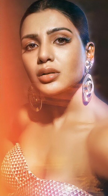 Naakte gelekte OnlyFans-foto van Samantha Ruth Prabhu