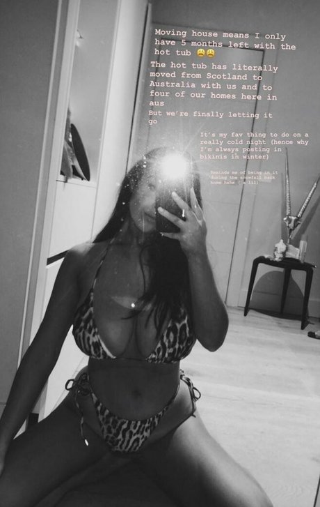 Naakte gelekte OnlyFans-foto van Darcy Buchan