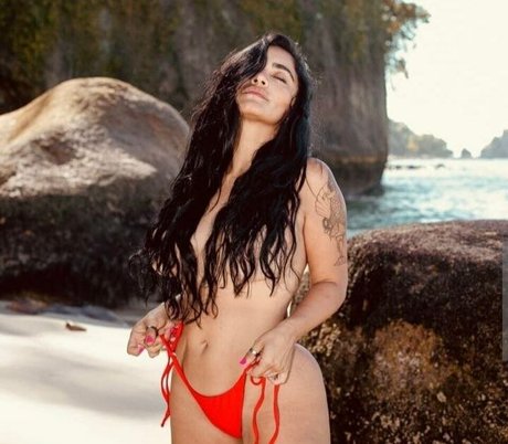 Naakte gelekte OnlyFans-foto van Mariana Samano