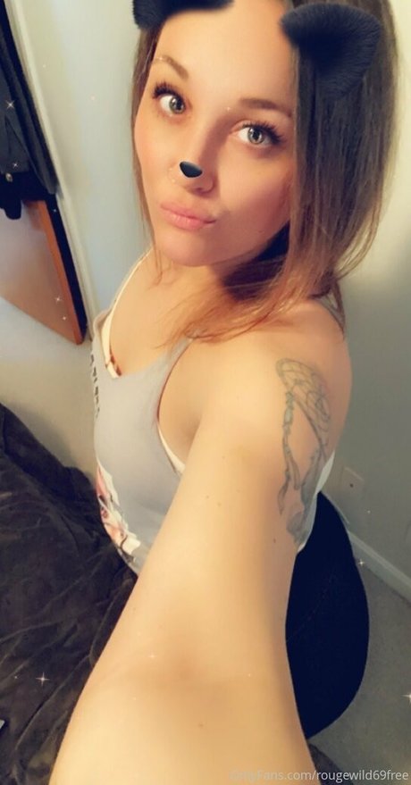 Naakte gelekte OnlyFans-foto van Rougewild69free