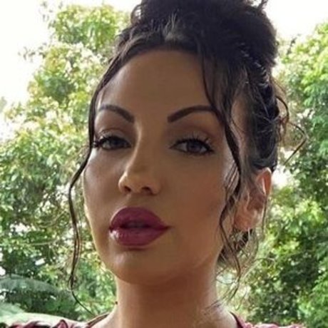 Naakte gelekte OnlyFans-foto van Crueltyfreecurves