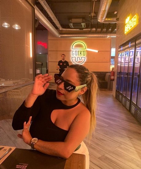 Naakte gelekte OnlyFans-foto van Akaren