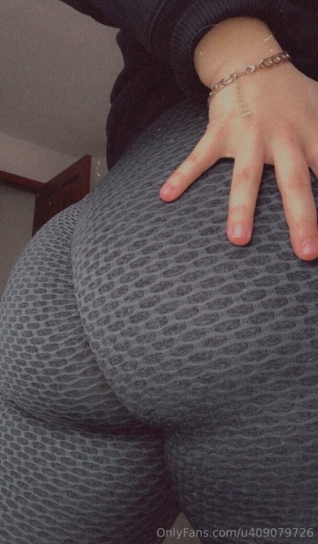 Naakte gelekte OnlyFans-foto van Lexi Heinemann