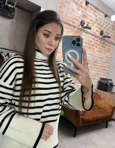 Naakte gelekte OnlyFans-foto van Kaytleenkay