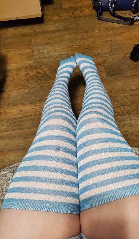 Naakte gelekte OnlyFans-foto van Tomoetheneko