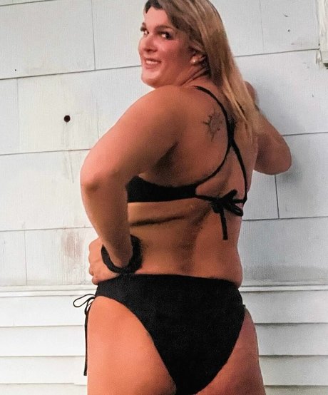 Naakte gelekte OnlyFans-foto van Rachel Doese