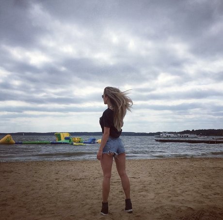 Naakte gelekte OnlyFans-foto van Kinga Kujawska