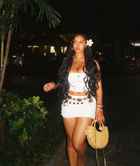 Naakte gelekte OnlyFans-foto van Asia Monet Ray
