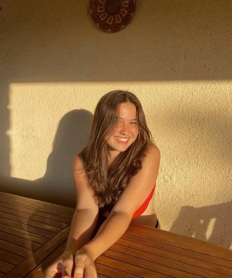Naakte gelekte OnlyFans-foto van Supermire