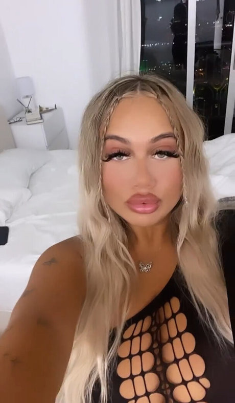 Naakte gelekte OnlyFans-foto van Gianna Malave