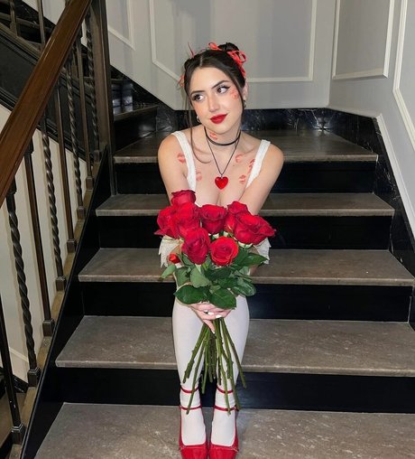 Naakte gelekte OnlyFans-foto van Sophie Silva