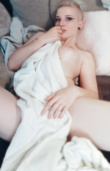 Naakte gelekte OnlyFans-foto van Miss Snow