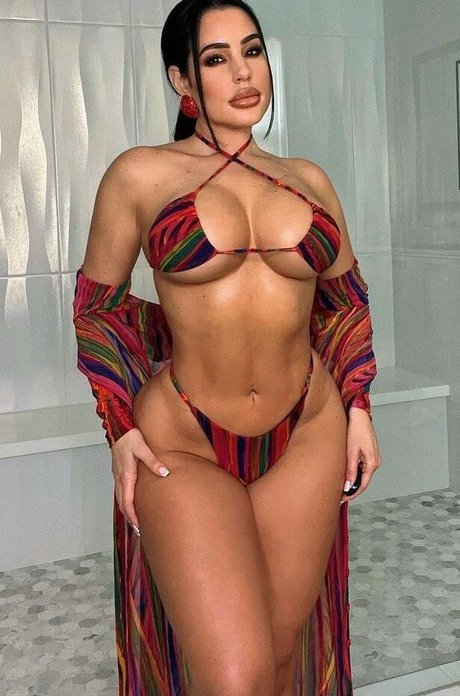 Naakte gelekte OnlyFans-foto van Stephanie Ball