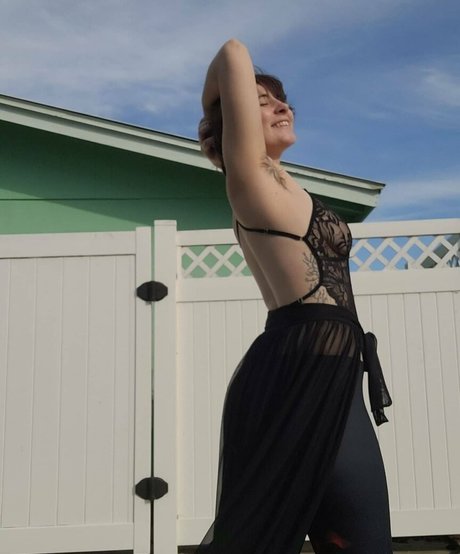 Naakte gelekte OnlyFans-foto van Heavenlyterp