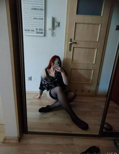 Naakte gelekte OnlyFans-foto van Naughtyfoxyyy