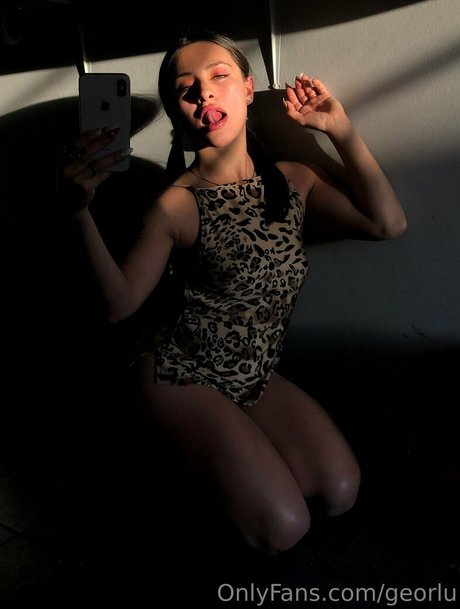 Naakte gelekte OnlyFans-foto van Georlu