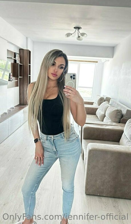 Jennifer-official