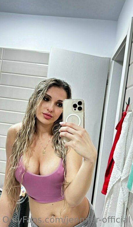 Jennifer-official