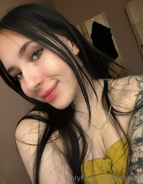 Naakte gelekte OnlyFans-foto van Kiralovely