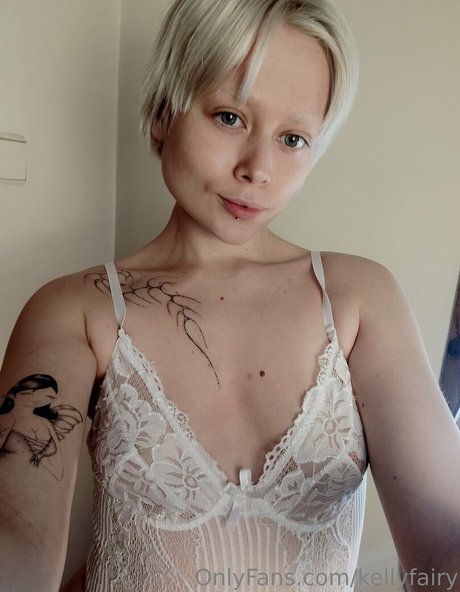 Naakte gelekte OnlyFans-foto van Kellyfairy