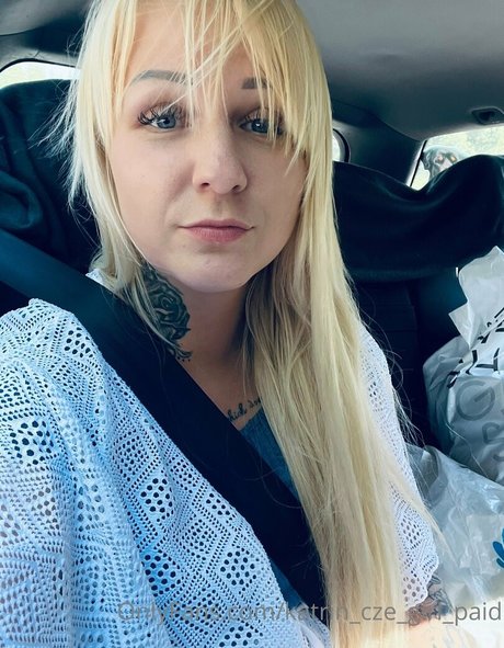 Naakte gelekte OnlyFans-foto van Katrinczegirlpaid