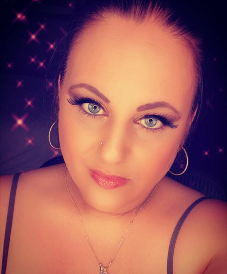 Naakte gelekte OnlyFans-foto van Missoutlawakaladyk