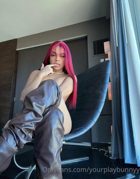 Naakte gelekte OnlyFans-foto van Yourplaybunnyy