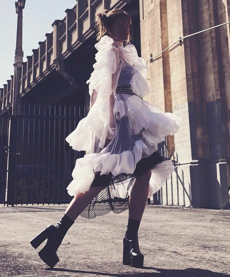 Naakte gelekte OnlyFans-foto van Stana Katic