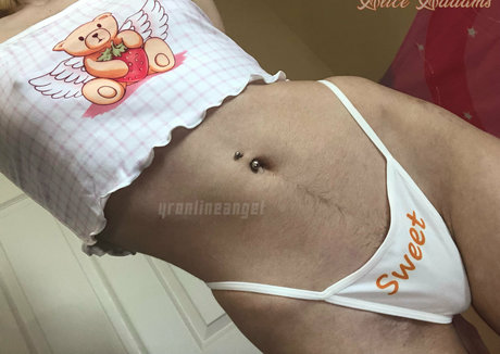 Naakte gelekte OnlyFans-foto van Aliceaddams