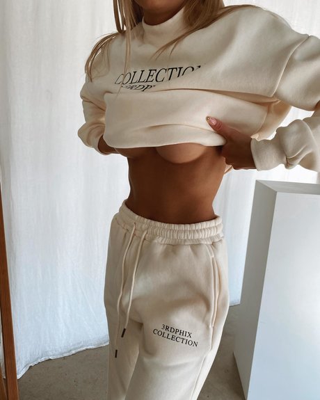 Naakte gelekte OnlyFans-foto van Tahlia Skaines