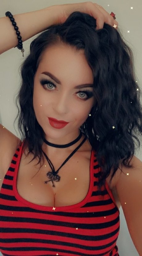 Naakte gelekte OnlyFans-foto van Meganrandom